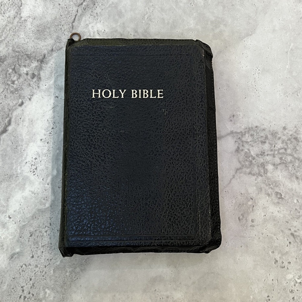 Vintage American Bible Society KJV Holy Bible Black Zipper Cover 1971 Pink Edges